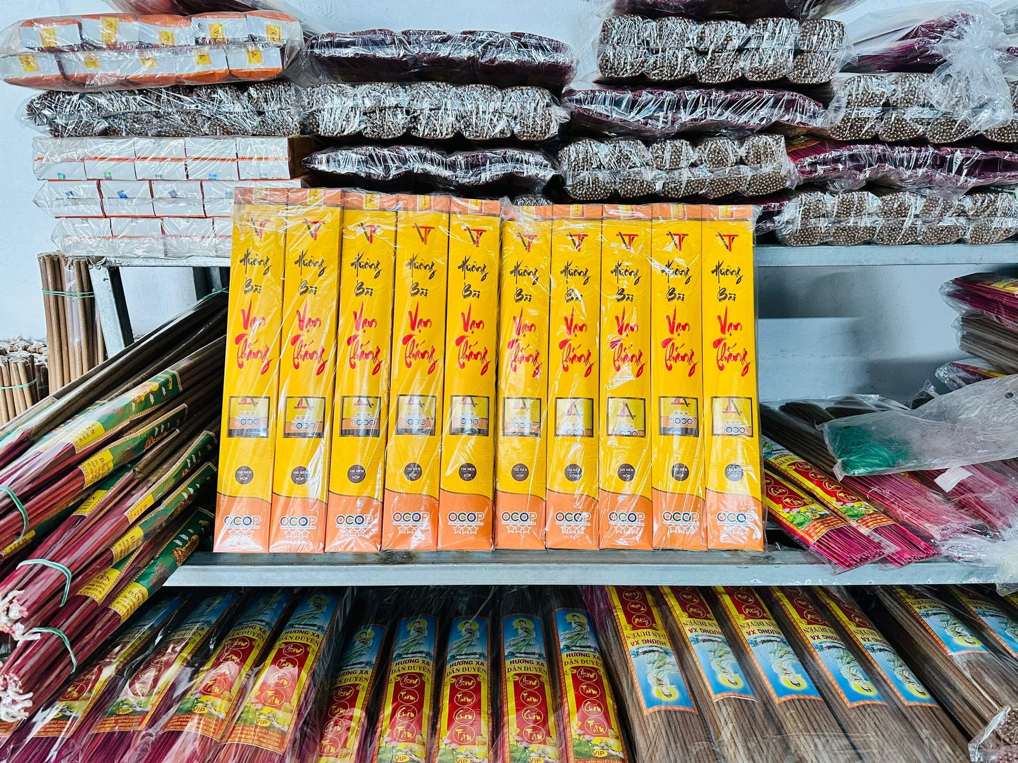 Ảnh của 	 Hương bài Vạn Thắng (bó)